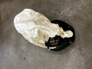 WYSTRZELONA AIRBAG PODUSZKA KIEROWCY TOYOTA RAV4 V