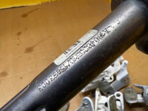 KRZYŻAK DRĄŻEK PRZEGUB KOLUMNY KIEROWNICZEJ MERCEDES GL X166