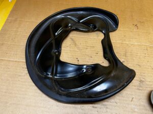 TARCZA KOTWICZNA BLACHA OSŁONA TARCZY HAMULCOWEJ TYŁ PRAWY AUDI A8 D5