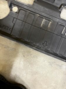 WYKŁADZINA DYWAN WNĘTRZA PODŁOGI TYŁ TOYOTA RAV4 V