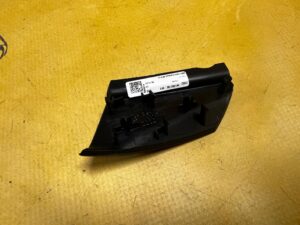 OSŁONA PLASTIK KONSOLI DESKI PASAŻERA PRAWA AUDI A8 D5 EU