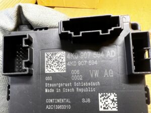 MODUŁ STEROWNIK SZYBERDACHU AUDI A8 D5