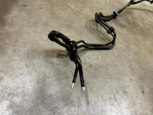 KOMPLET PRZEWODY PRZEWÓD RURA RURKA WĄŻ PALIWA AUDI A8 D5 3.0 TFSI