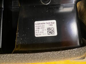 KRATKA KRATKI NAWIEWU POWIETRZA DLA PASAŻERÓW TYŁ PIANO BLACK AUDI A8 D5