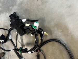 WIĄZKA INSTALACJA WNĘTRZA PODŁOGI TOYOTA RAV4 V 2.5 HYBRID