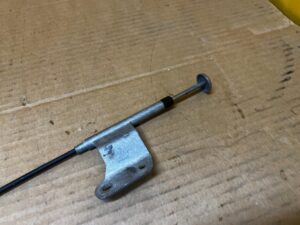 LINKA CIĘGNO ODBLOKOWANIA SKRZYNI BIEGÓW AUDI A8 D5