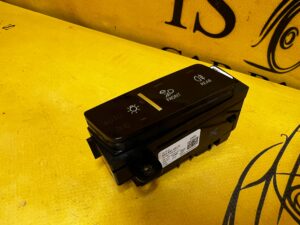 PANEL PRZEŁĄCZNIK WŁĄCZNIK ŚWIATEŁ AUDI A8 D5