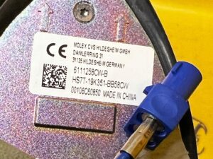 FORD KUGA MK3 ANTENA DACHOWA REKIN GPS GRANATOWA