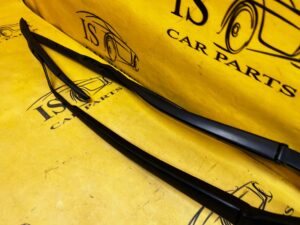 KOMPLET RAMIONA RAMIĘ WYCIERACZEK WYCIERACZKI PRZÓD TOYOTA RAV4 V EU