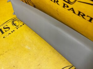 POSZYCIE OSŁONA OBUDOWA SŁUPKA PRZÓD A PRAWY PRAWA TOYOTA RAV4 V