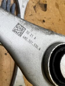 NOWY WAHACZ TYŁ TYLNY PRAWY AUDI A8 D5