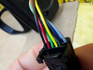 LUSTERKO ZEWNĘTRZNE LEWE 7 PIN ASYSTENT DACIA SANDERO III NV676 676 EU