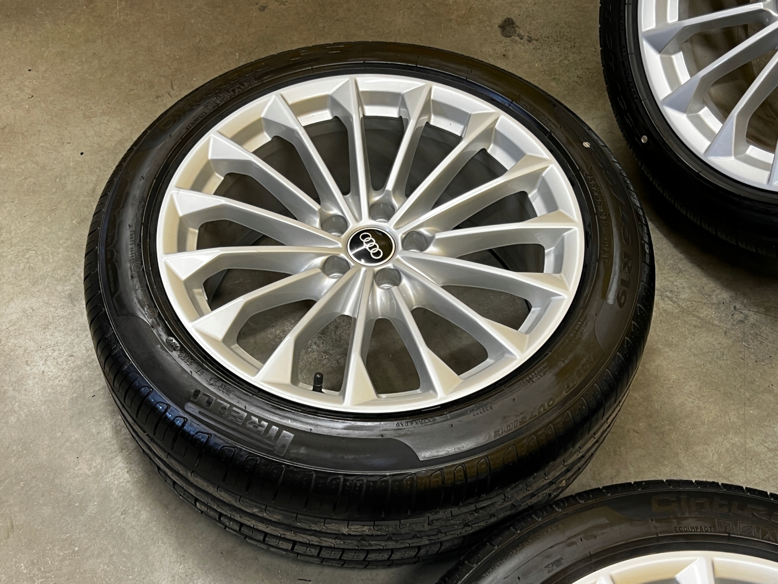 NOWE KOŁA FELGI OPONY LETNIE AUDI A8 D5 255/45 R19