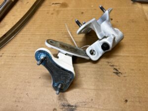 KOMPLET ZAWIASY DRZWI PRZÓD PRAWY MERCEDES GL X166 149