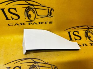 OSŁONA ZAWIASU KLAPY BAGAŻNIKA PRAWA FORD KUGA MK3 FROZEN WHITE BIAŁY