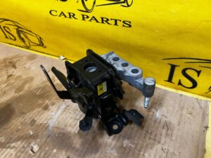 ŁAPA PODUSZKA WSPORNIK MOCOWANIE SILNIKA TOYOTA RAV4 V 2.5 HYBRID