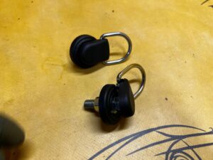 2 X UCHWYT HACZYK WIESZAK MOCOWANIE BAGAŻNIKA TOYOTA RAV4 V