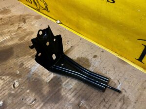 MOCOWANIE UCHWYT OBUDOWA AKUMULATORA TOYOTA RAV4 V