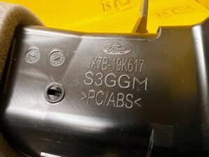 KRATKA NAWIEWU ŚRODKOWA DESKI KONSOLI FORD KUGA MK3 LIFT EU