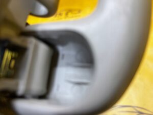 KOMPLET RĄCZKI RĄCZKA UCHWYTY PODSUFITKI TOYOTA RAV4 V