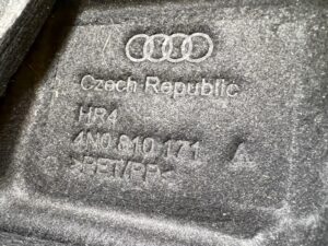 NADKOLE TYŁ TYLNE LEWY LEWE AUDI A8 D5