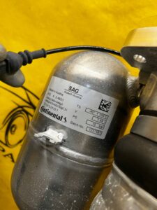 NOWY AMORTYZATOR PNEUMATYCZNY TYŁ TYLNY PRAWY AUDI A8 D5