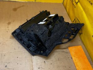 SCHOWEK PASAŻERA DESKI KONSOLI PRAWY AUDI A8 D5 EU