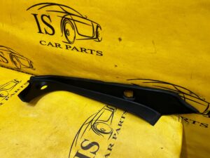 LISTWA OSŁONA BLENDA RYNIENKI BAGAŻNIKA TYŁ PRAWY AUDI A8 D5