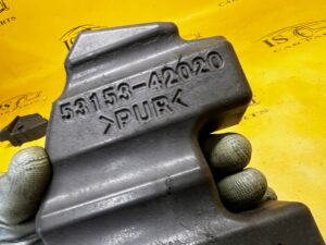 OSŁONA WYGŁUSZENIE PIANKA BŁOTNIKA PRZÓD PRAWY TOYOTA RAV4 V