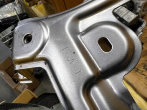 WSPORNIK MOCOWANIE TUNELU ŚRODKOWEGO TOYOTA RAV4 V