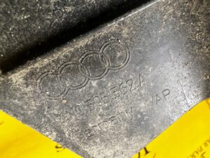 NOWY WAHACZ TYŁ TYLNY PRAWY AUDI A8 D5