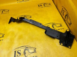 OSŁONA LISTWA NAKŁADKA BŁOTNIKA PODSZYBIA PRZÓD LEWY LEWA AUDI A8 D5