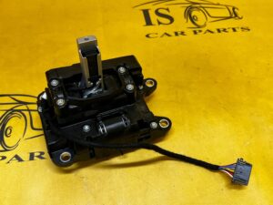 WYBIERAK LEWAREK DŹWIGNIA SKRZYNI BIEGÓW AUTOMAT AUDI A8 D5