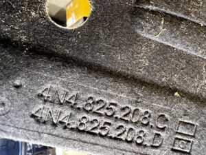 OSŁONA PŁYTA PODŁOGA PODWOZIA PRAWY PRAWA AUDI A8 D5 LONG