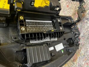 DESKA KONSOLA KOKPIT CZARNA SKÓRA AUDI A8 D5 EU