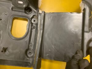 WYGŁUSZENIE OSŁONA WYKŁADZINA ŚCIANY GRODZIOWEJ JEEP WRANGLER JL