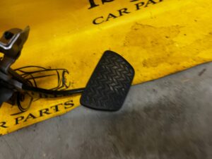 PEDAŁ HAMULCA AUTOMAT TOYOTA RAV4 V