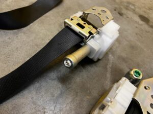 KOMPLET PASY BEZPIECZEŃSTWA PRZÓD TYŁ TOYOTA RAV4 V EU