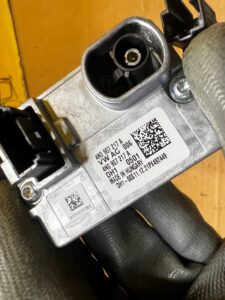 KAMERA ASYSTENT PASA SZYBY PRZÓD PRZEDNIA AUDI A8 D5