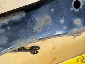 WAHACZ TYŁ TYLNY GÓRNY POPRZECZNY LEWY TOYOTA RAV4 V