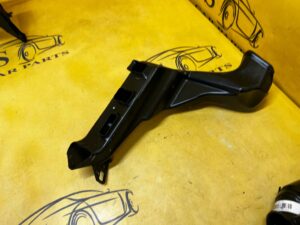 KANAŁ TUNEL NAWIEW POWIETRZA NA NOGI PRZÓD PRAWY AUDI A8 D5