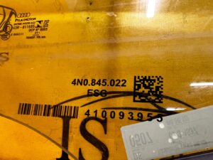 SZYBA DRZWI PRZÓD PRAWY PRAWA AUDI A8 D5 2021R