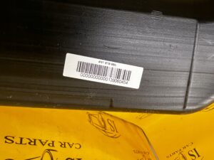 KANAŁ TUNEL DOLOT PRZEWÓD POWIETRZA DESKI KONSOLI PRZÓD LEWY AUDI A8 D5