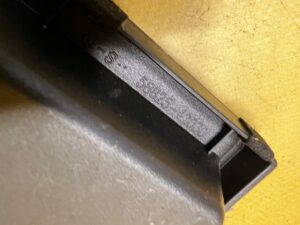 WKŁADKA PÓŁKA SCHOWKA PODŁOKIETNIKA TUNELU ŚRODKOWEGO TOYOTA RAV4 V