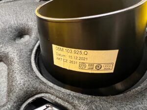 NOWA POKRYWA OSŁONA GÓRNA SILNIKA AUDI A8 D5 3.0 TFSI