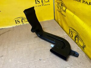 KANAŁ TUNEL DOLOT PRZEWÓD POWIETRZA ŚRODKOWY LEWY AUDI A8 D5