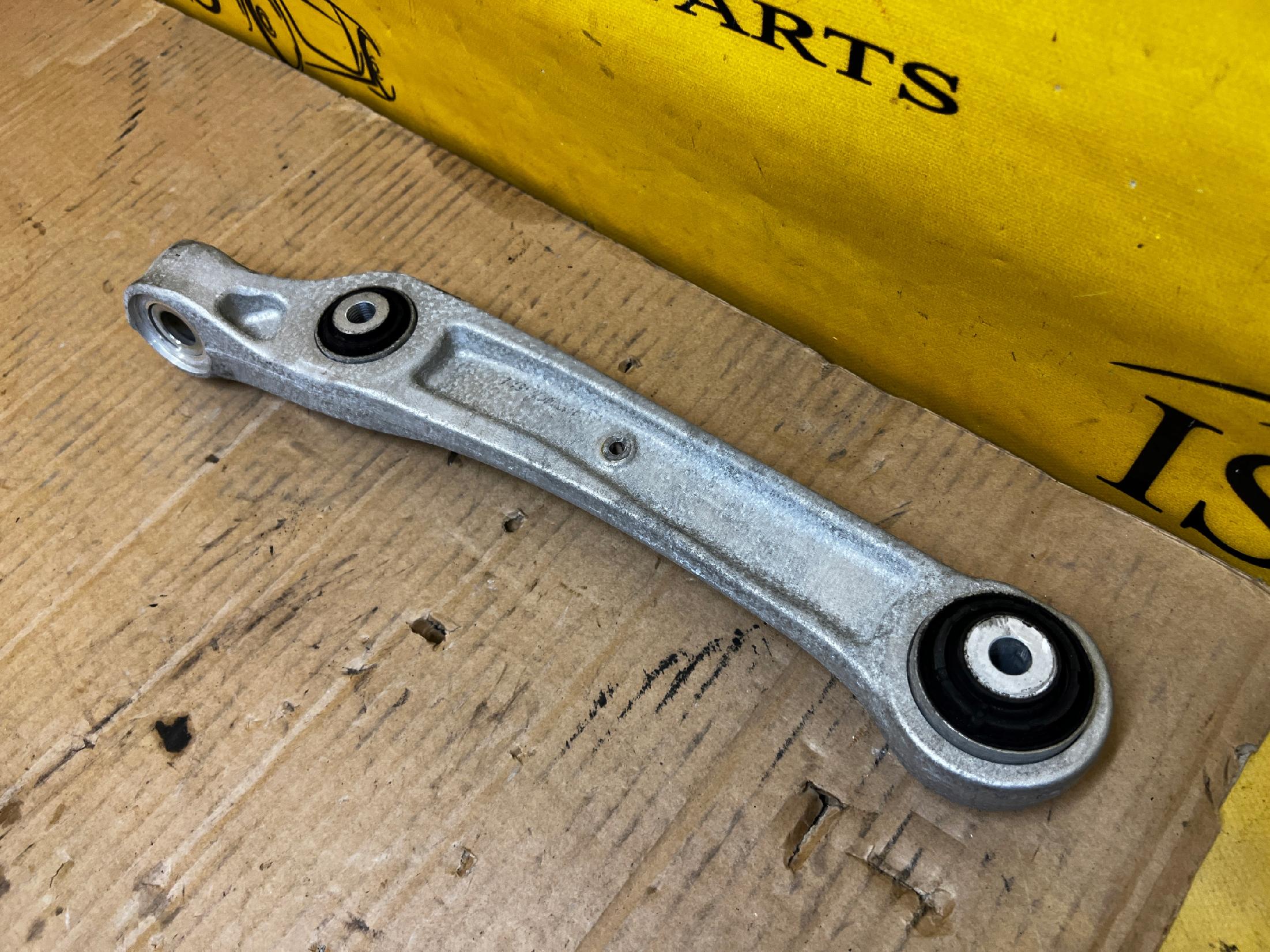 NOWY WAHACZ PRZÓD PRZEDNI LEWY AUDI A8 D5