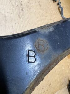 WAHACZ TYŁ TYLNY GÓRNY POPRZECZNY PRAWY TOYOTA RAV4 V