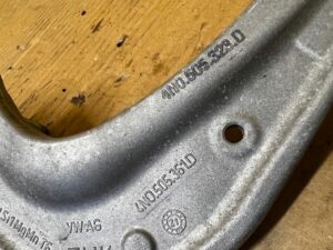 NOWY WAHACZ TYŁ TYLNY LEWY AUDI A8 D5