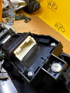 PANEL PRZYCISK PRZEŁĄCZNIK SZYB LUSTEREK DRZWI PRZÓD LEWY TOYOTA RAV4 V